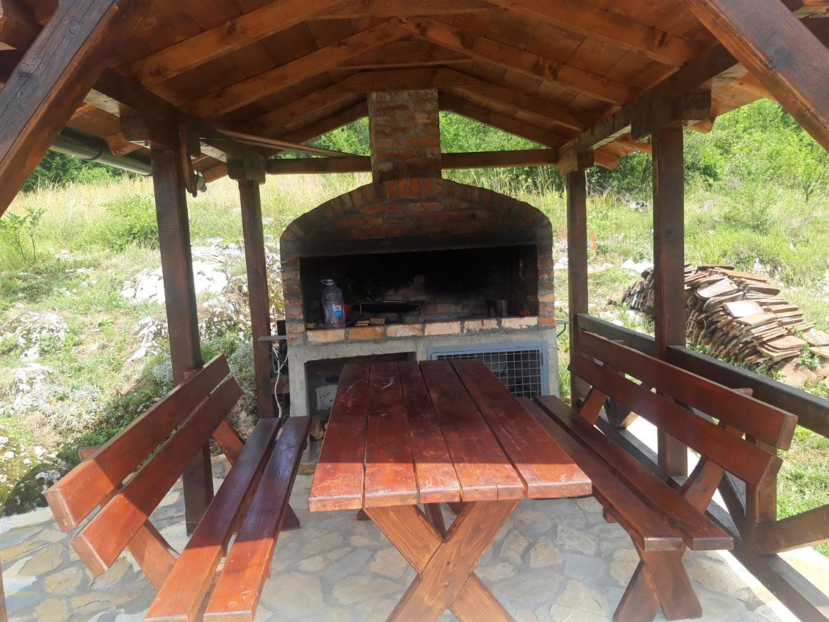 Planinska Kuca Dusan * Mitrovac
